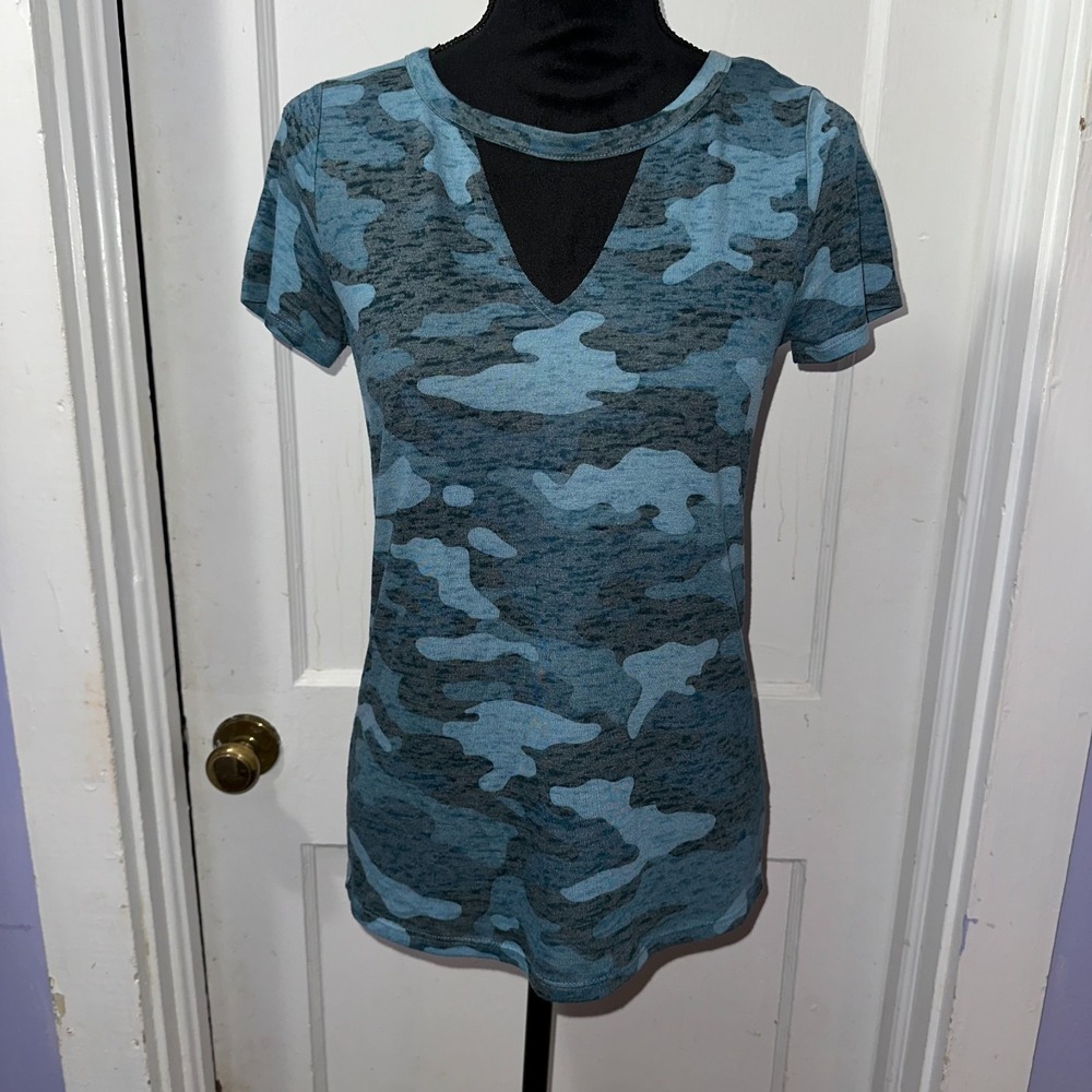 Rock & Republic Blue Camouflage Short Sleeve Tee